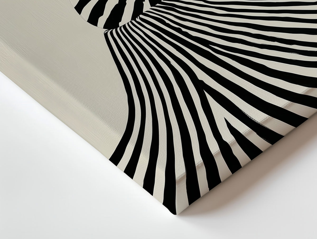 Close-up of the Line and Grace canvas: the texture and the image wrapping around the edge